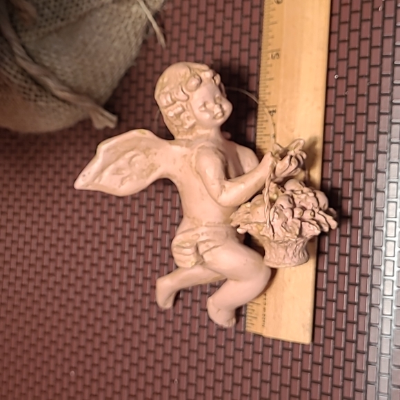 Vintage Fontanini Angel Carrying Basket Ornament - Picture 5 of 7